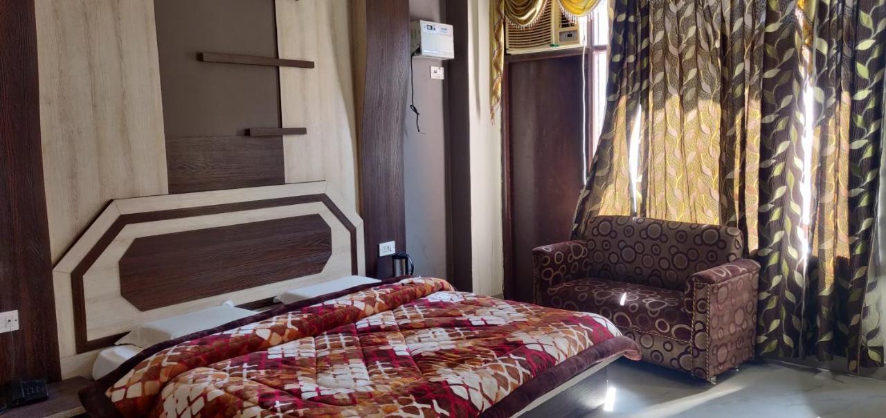 Hotel Shakuntala Katra  Bagian luar foto