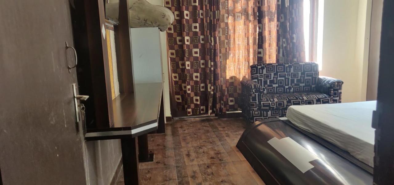 Hotel Shakuntala Katra  Bagian luar foto