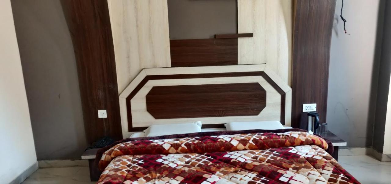 Hotel Shakuntala Katra  Bagian luar foto