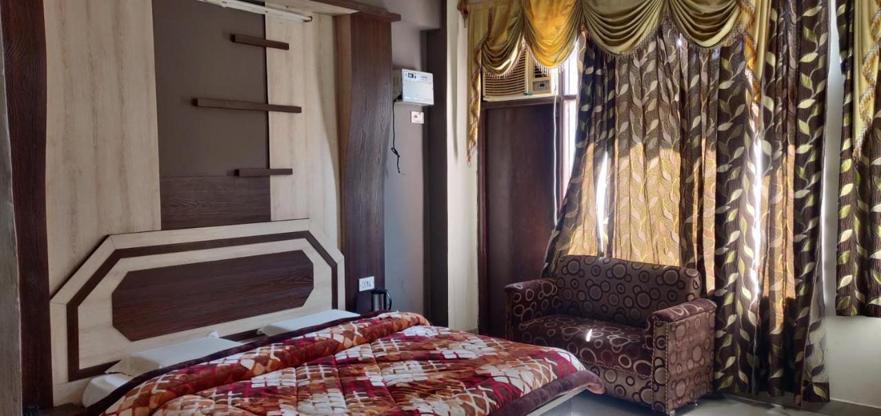 Hotel Shakuntala Katra  Bagian luar foto