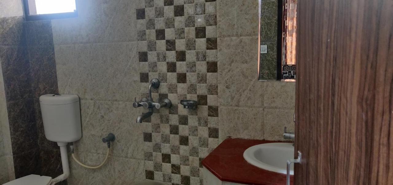 Hotel Shakuntala Katra  Bagian luar foto