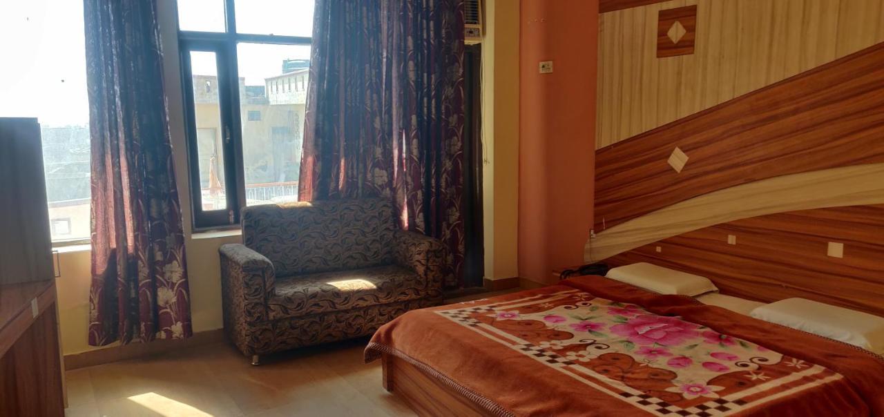 Hotel Shakuntala Katra  Bagian luar foto