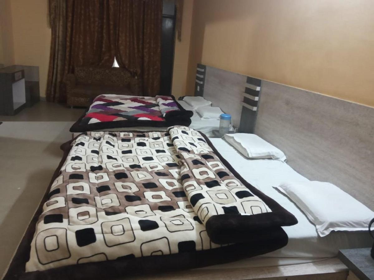 Hotel Shakuntala Katra  Bagian luar foto