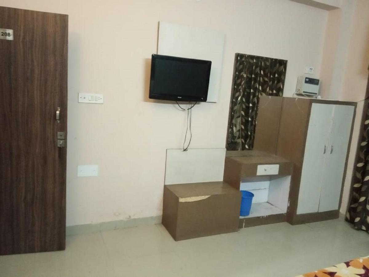 Hotel Shakuntala Katra  Bagian luar foto