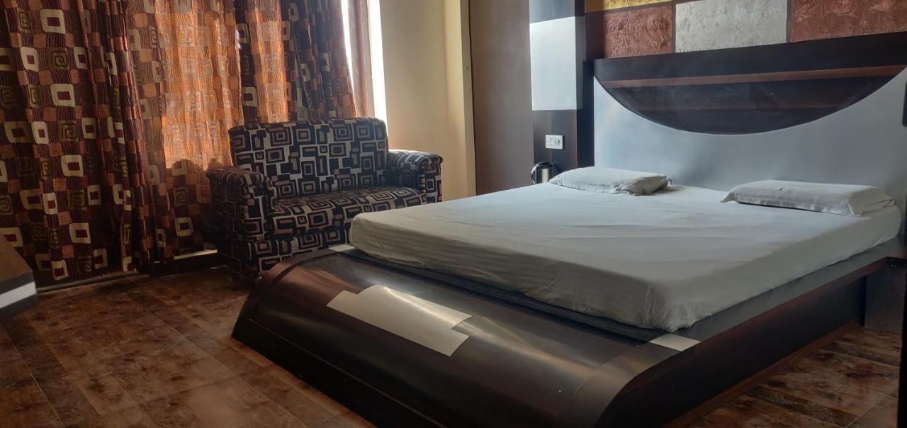 Hotel Shakuntala Katra  Bagian luar foto