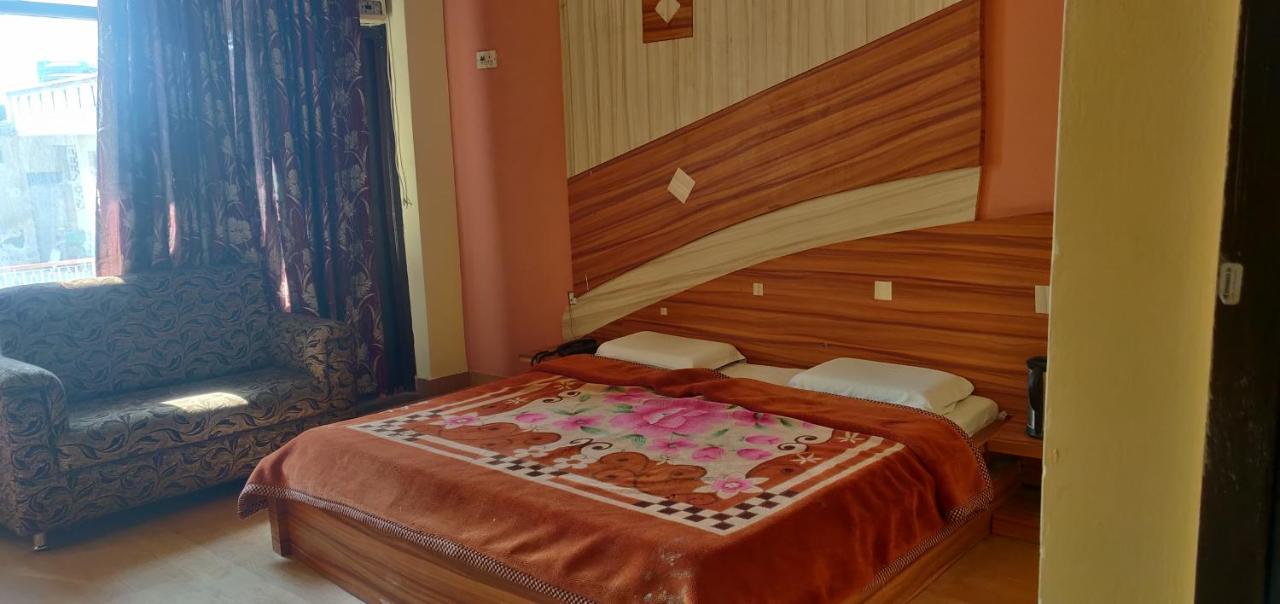 Hotel Shakuntala Katra  Bagian luar foto